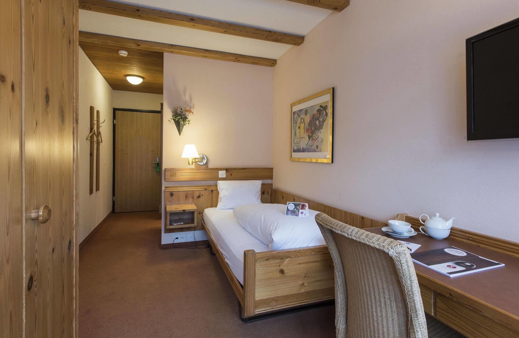 Sunstar Hotel Flims Bagian luar foto